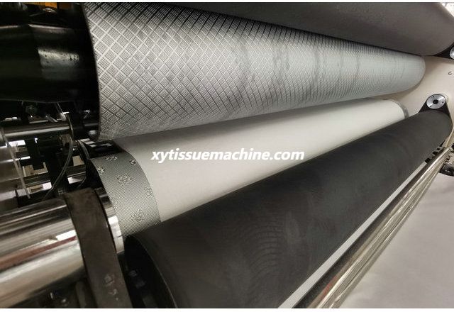 أفضل بيع آلات تصنيع لفات ورق التواليت الصغيرة الأوتوماتيكية 9)